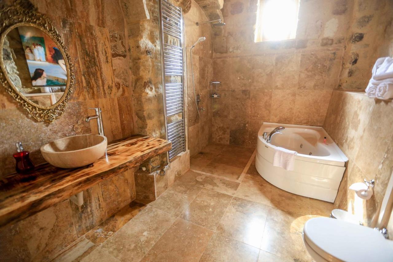Abu Hayat Cave Suites Ortahisar エクステリア 写真